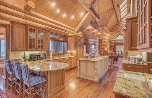 Highlands Cabina | Satulah Vista: Luxe cabin with stunning views minutes from downtown Highlands