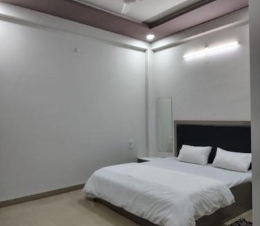 Indore Apartamento | Satyabhama Home Stay - Opel - Two BHK