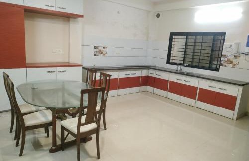 Indore Apartamento | Satyabhama Homestay-Pearl - Two BHK Luxury appartment