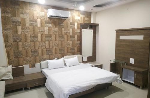 Indore Apartamento | Satyabhama HomeStay-Ruby- Luxury one RK appartment