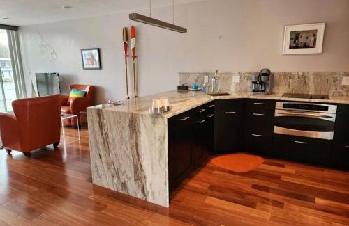 Saugatuck Apartamento | Saugatuck Waterfront Getaway Shop, Eat, Bike, Pool