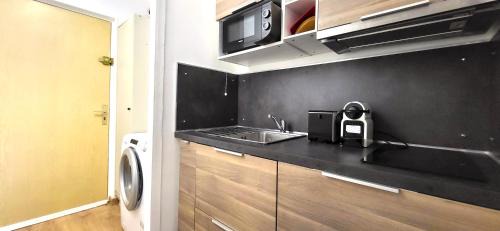 Bourg-la-Reine Apartamento | Sauge Magnifique studio, RER B à 850m, Parking