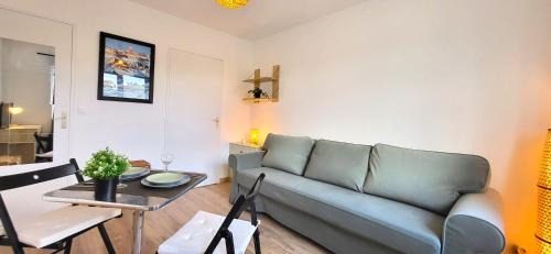 Bourg-la-Reine Apartamento | Sauge Magnifique studio, RER B à 850m, Parking