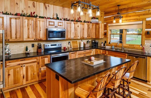 Egg Harbor Cabina | Sauna, Downtown Egg Harbor - Larsen Lodge