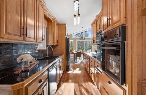 Conifer Mountain and Meadows Casa | Sauna, Hot Tub & Marvelous Views