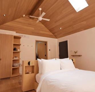 Algonquin Highlands Casa | Sauna Trail Hideaway at Dimensions - Cabin Seven
