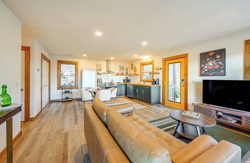 Franklin Cabina | Sauna + Views: Private Franklin Cabin on 10 Acres