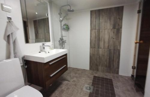 Turku Apartamento | Saunallinen huone omakotitalossa - old wood house -