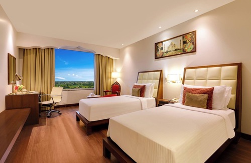 Agra Hotel | Saura Hotel Club Mahindra Associate