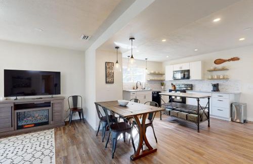 Sylva Casa | Savannah Creek Cottage