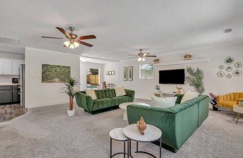 Whitemarsh Island Casa | Savannah Pool Home, Game Rm, Sleeps 8, Pet Frndly