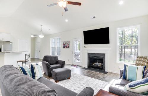 McCormick Casa | Savannah Lakes Village Home Golf and Hike!