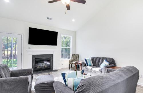 McCormick Casa | Savannah Lakes Village Home Golf and Hike!