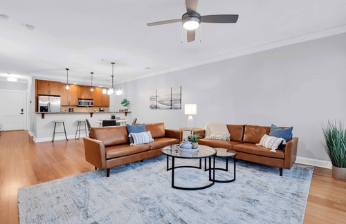 Old West Broad Neighborhood Apartamento | Savannah Residences|Private Parking|5BR/4BA