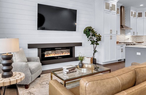 Hitch Village - Fred Wessels Homes Casa | Savannah Riverwalk Townhome