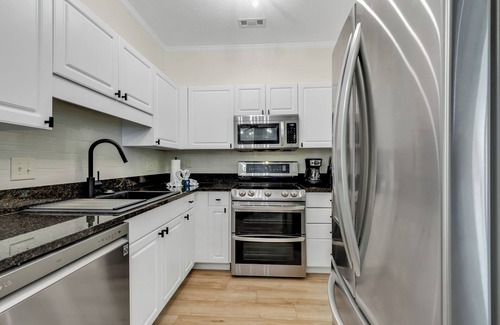 Vaught Condominio | Savannah Shores