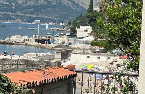 Topla Apartamento | SAVINA Apartan 20 metara od mora stan za 3 osobe