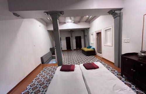 Ahmedabad City Centre Cama Y Desayuno | Savita Ba Ni Haveli A Heritage House
