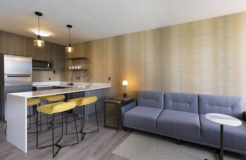 Zona Hotelera Hotel | Savor An Exhilarating Experience! Pet-friendly Property w/ Pool. Free Parking