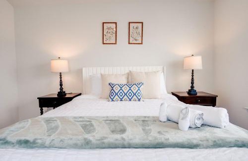 Pooler Casa | Savvy Retreat Pooler King Bed Gym Pool