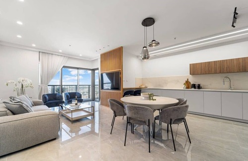 Jerusalem City Centre Condominio | Savyon View 3BDR - ApartHotels In City Center