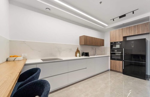 Jerusalem City Centre Condominio | Savyon View 3BDR - ApartHotels In City Center