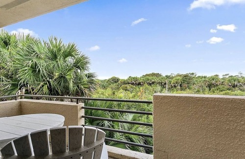 Sawgrass Condominio | Sawgrass Beach Club Condo- 2 Bed/2.5 Bath condo w/ private beach access, pool