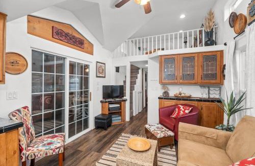 Fredericksburg Casa | Sawmill Cottage