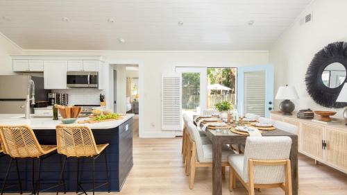 Isle of Palms Casa | Sawyer by AvantStay Stunning Isle Of Palms Home w Pool