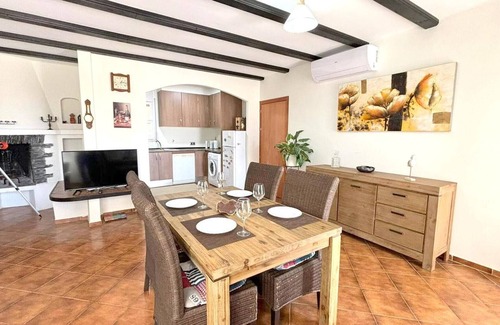 Almadraba-Canyelles Chalet De Esquí | santa barbara