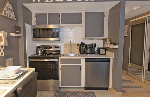Snowshoe Condominio | SC 2211: Contemporary Cozy Studio | Perfect Basecamp for Ski Days & Nights