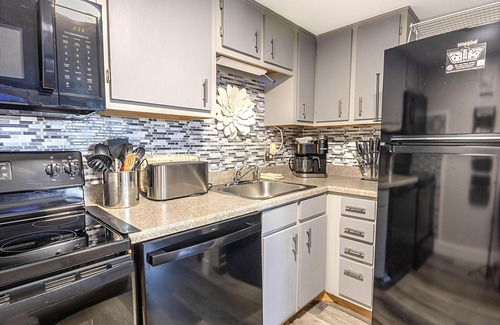 Snowshoe Condominio | SC 5109: Powder Peak Escape | Cozy Nights & Warm Fireplace