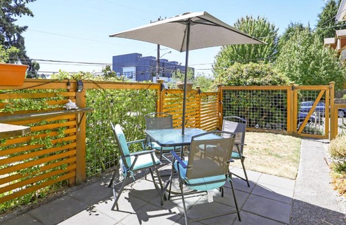 Old Ballard Apartamento | Scandi Boho Seattle Apartment, Walk to Waterfront!