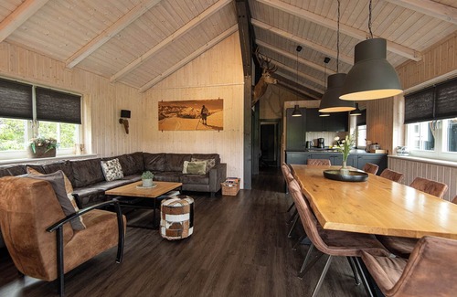 Kuestelberg Casa | Lodge escandinavo con bañera de hidromasaje cerca de Winterberg