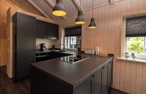 Kuestelberg Casa | Lodge escandinavo con bañera de hidromasaje cerca de Winterberg