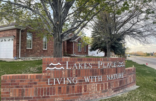 Loveland Casa | Scandinavian Chic – Hot Tub, Bikes and Lake Life!
