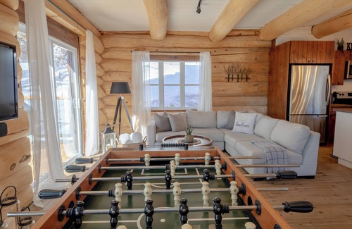 Saint-Faustin-Lac-Carre Chalet De Esquí | Scandinavian Log House – Golf, Spa & Sunny Summer Lake Getaway