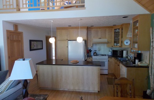 Stone Lake Casa | Civilized 4 BR Lake Home en el norte de Wisconsin Woods