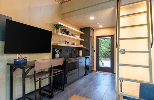 Monteagle Cabina | Scandinavian Treetop Bliss @ Terralodge