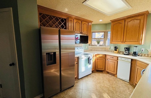 Farmers Branch Casa | Scarlet Oak Home: Charming 3-bedroom house in Farmers Branch