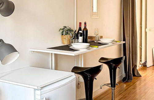 Sceaux Apartamento | Sceaux - 01 - Charming Rental in an Old House