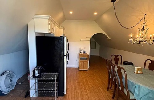 Searsport Apartamento | Scenic 2-Bedroom Apartment Nestled in a Historic Bayside Victorian Home