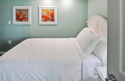 Ormond Beach Complejo | Scenic 2BR City View Condo – Pool, Kitchen, Easy Drive to Dining & Shops