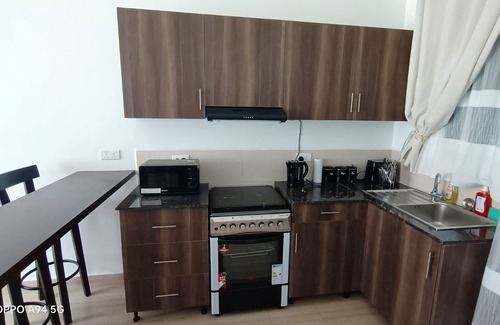 Entebbe Apartamento | Scenic and Serene, Lakeside 3 bedroom Apartment. 20 mins to Airport / Kampala