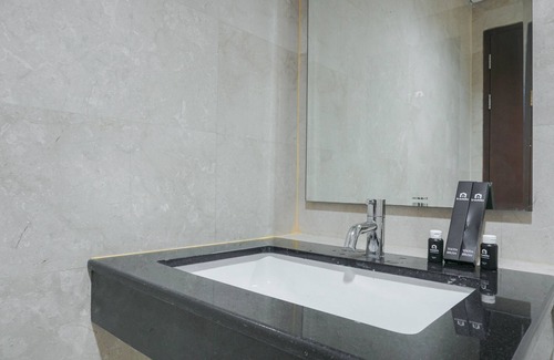 Pancoran Apartamento | Scenic and Spacious 1BR Apartment L'Avenue Pancoran