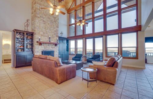 Canyon Lake Casa | Scenic Canyon Lake Vacation Home Near Boat Ramp!