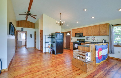 Cape Vincent Casa | Scenic Cape Vincent Retreat: Walk to Marina!