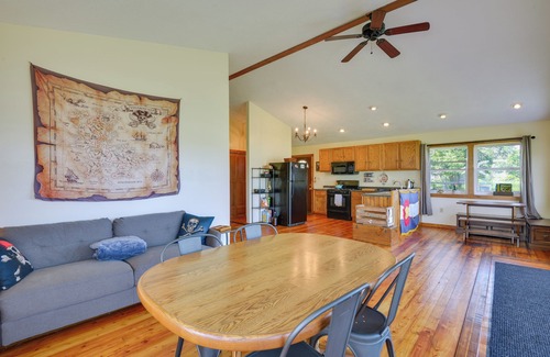 Cape Vincent Casa | Scenic Cape Vincent Retreat: Walk to Marina!