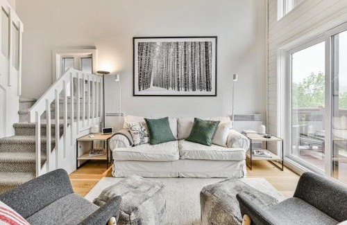 Mont-Tremblant Casa | Scenic Condo Overlooking Mont Tremblant and the Lake
