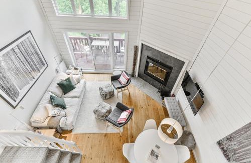Mont-Tremblant Casa | Scenic Condo Overlooking Mont Tremblant and the Lake
